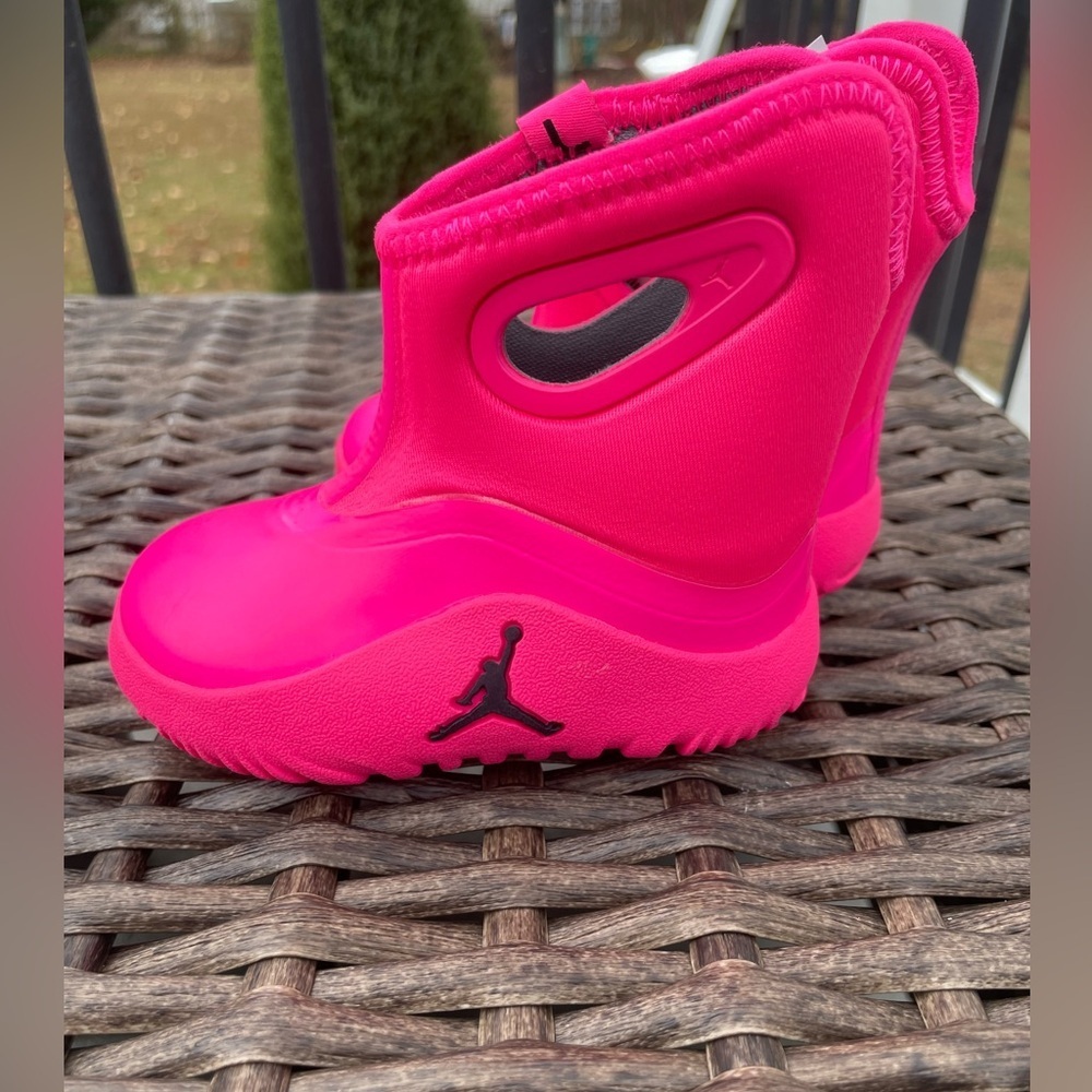 NWOT - Nike Jordan Lil Drip Boots Rain Shoes Neon Pink Size Youth 5Y - Picture 4 of 6